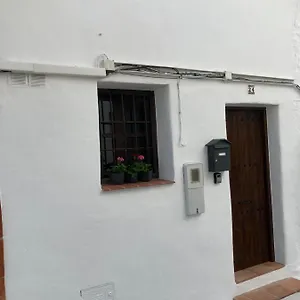 https://casa-de-arriba-canillas-de-aceituno.1costadelsol.com