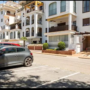https://personal-y-coqueto-en-primerisima-linea-de-playa-en-la.1costadelsol.com